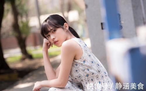 美女 靓丽美女时尚碎花无袖长裙青春靓丽美#美人美装#