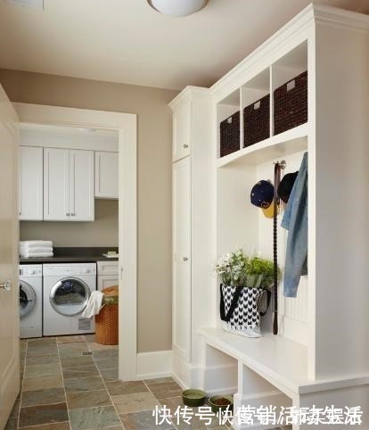 案例|入户没人放鞋柜了,太不实用!不如学着设计一排柜,一进门贼漂亮!