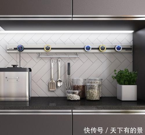 插座|为什么有钱人厨房墙上不装插座?装这种更实用个性,不得不夸聪明