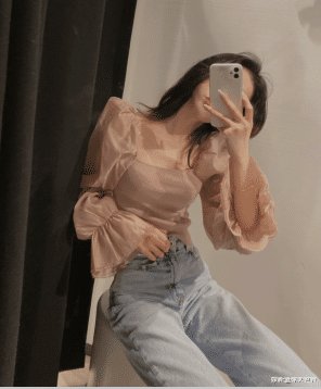 少女必备的早春穿搭来了，淑女俏皮又性感，你get了吗？