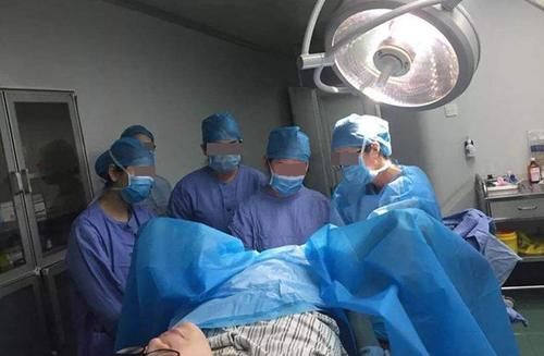 产妇|“头胎顺产,二胎再顺怎么了?像你这种坚持剖腹产的人,太自私”