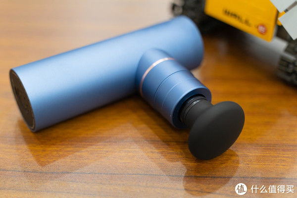 评测|网红产品都是智商税？云康宝金属迷你筋膜枪对比网红迷你筋膜枪评测