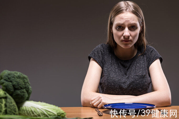 熬夜|25岁女子不喝酒，却被查出肝癌！专家提醒：熬夜成肝癌“催化剂”