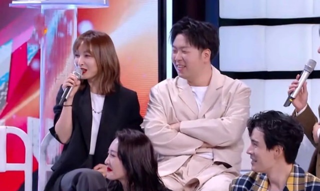 张雨绮|张雨绮主持《快本》聒噪不已,多次打断嘉宾说话,何炅都圆不了场!