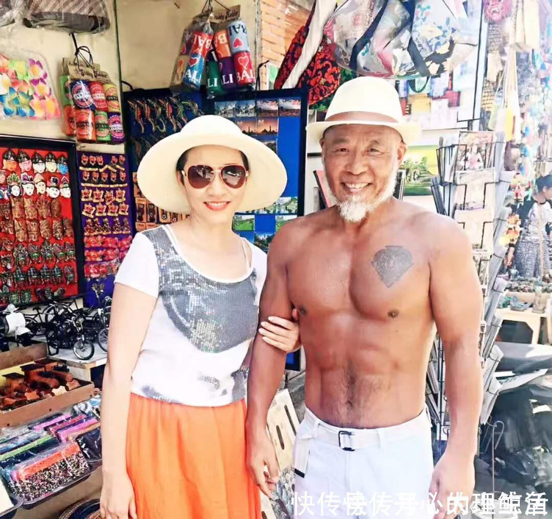 娇妻|中国版“龟仙人”64岁肌肉饱满,撩走小13岁娇妻,力量训练真香