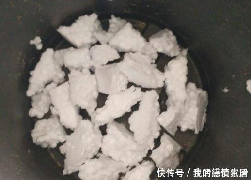 花盆里加点这个,不烂根不黄叶,轻松养满盆