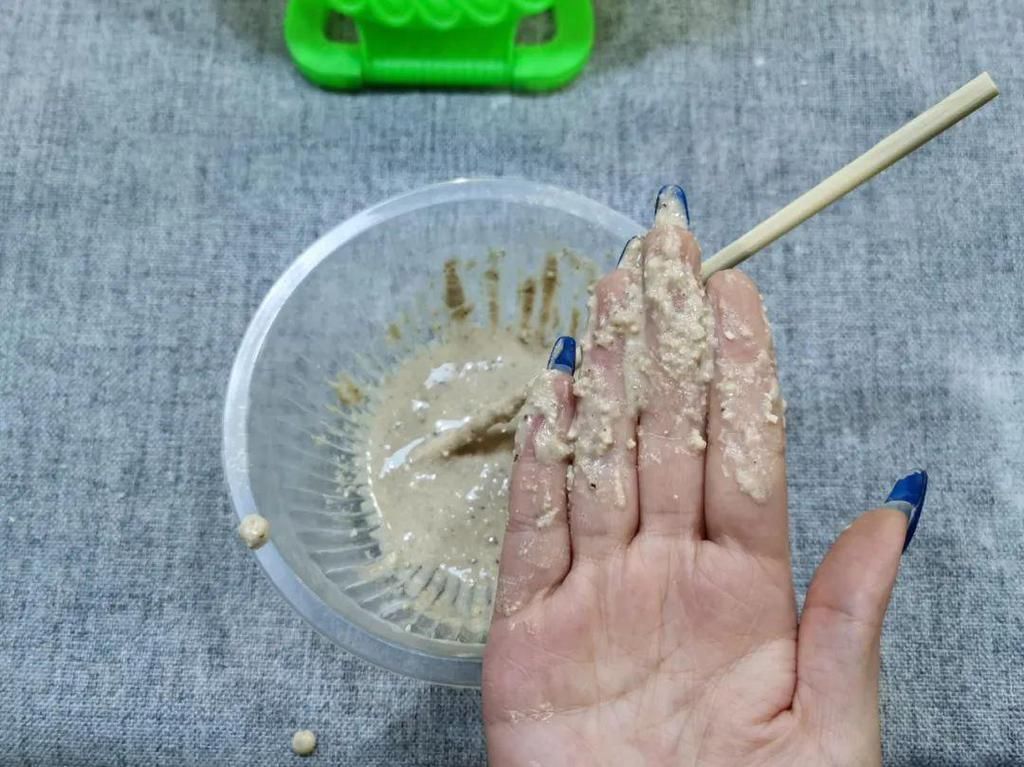 博主|跟着小红书博主做自制面膜，我脸没了