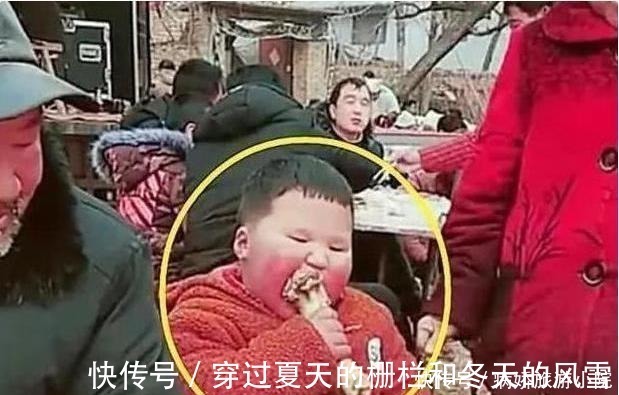 笑料|奶奶带孙子吃酒席,结束后成全村笑料,隔代育儿的这些痛谁知道