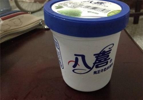 学生党想吃却吃不起4种雪糕,哈根达斯上榜,最后这种是妹子最爱