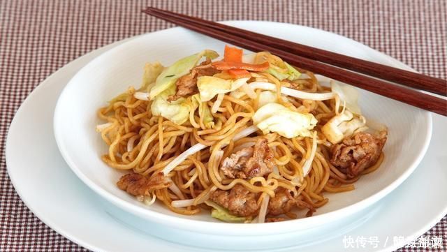 炒面这样吃,营养全面还能瘦,制作省时,上班族必看