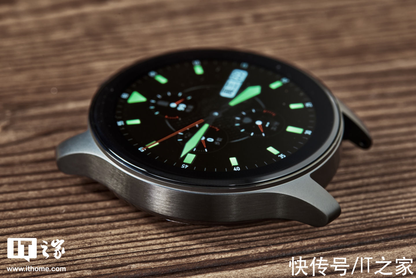 表带|「IT之家开箱」vivo WATCH 2 独立通信智能手表原力黑图赏