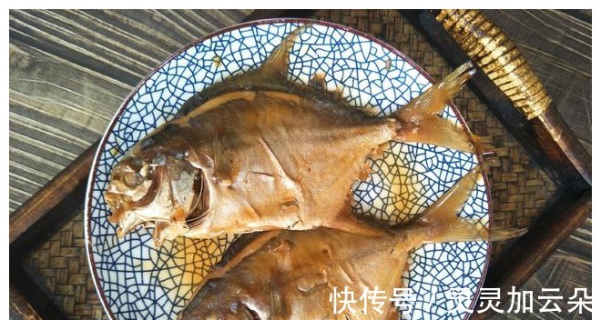 生姜汁|煎鱼时,容易粘锅掉皮,教你详细做法,鱼皮不掉还入味!