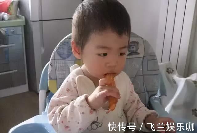 孩子|四岁宝宝被鱼刺卡喉咙，母亲用这个方法取出刺，大夫连连夸赞