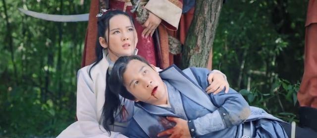 杨门少年杨崇贵和折赛花的初遇,从救皇帝刘崇开始