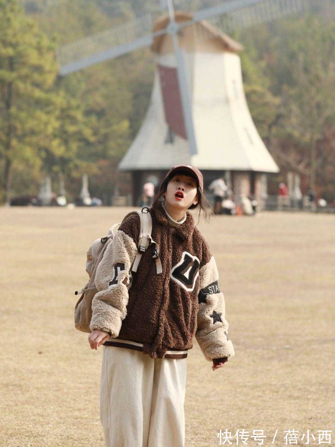 毛衣|原来“小白裤”这么显瘦,搭配羽绒服、毛衣都洋气,时髦精快学!