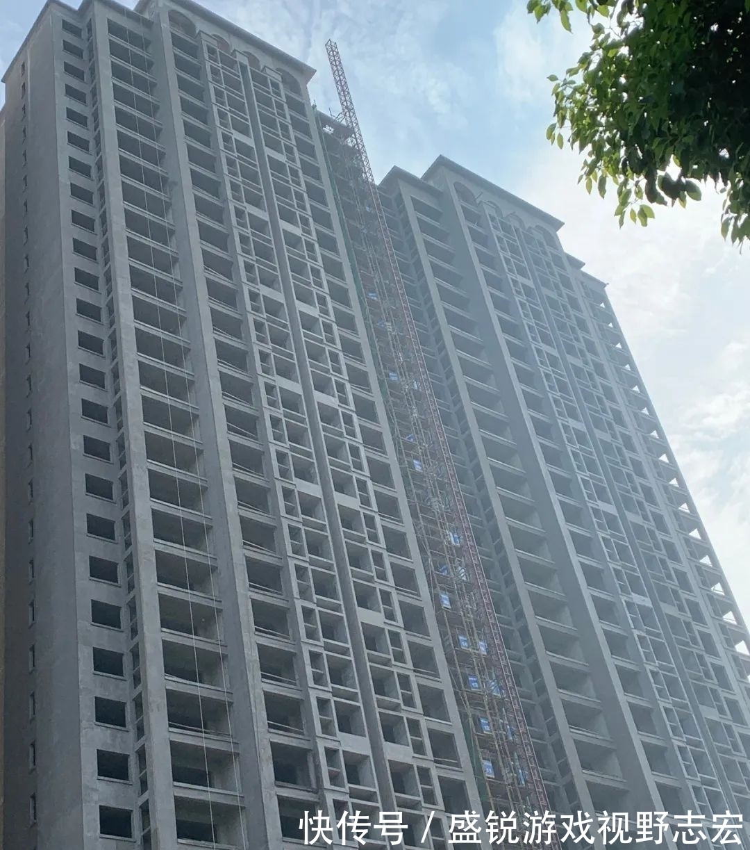 施工|西班牙小镇工程进度播报:仲夏知绿盛 臻情传家音