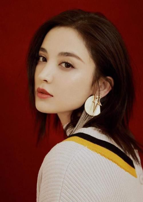 45岁左右的女人,过年别再烫“大妈卷”!试试这3款发型,特好看