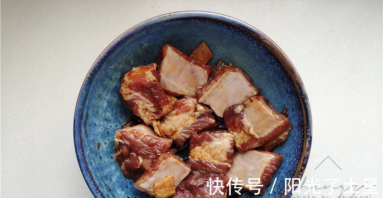 肋排|贴秋膘,一荤一素来搭配,蒸20分钟就出锅,香味四溢,解馋又营养!