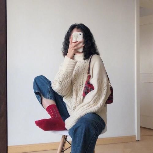 毛衣你穿对了吗？解锁“纯色毛衣”的高阶穿法，时髦洋气又保暖