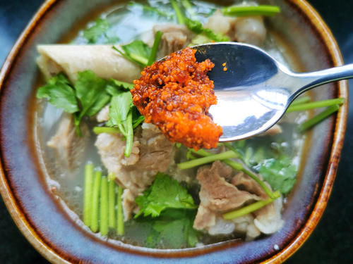 鲜美|煮羊肉汤,最忌讳放这调料,否则一锅肉都白煮了,汤不鲜美特难吃