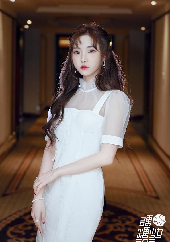 硬糖少女资源差距拉开:张艺凡官宣《这就是演员》,郑乃馨零个资