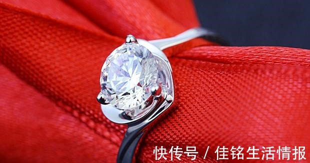 价格 钻戒贵吗为什么钻戒价格有高有低选购钻戒应该注重价格吗!