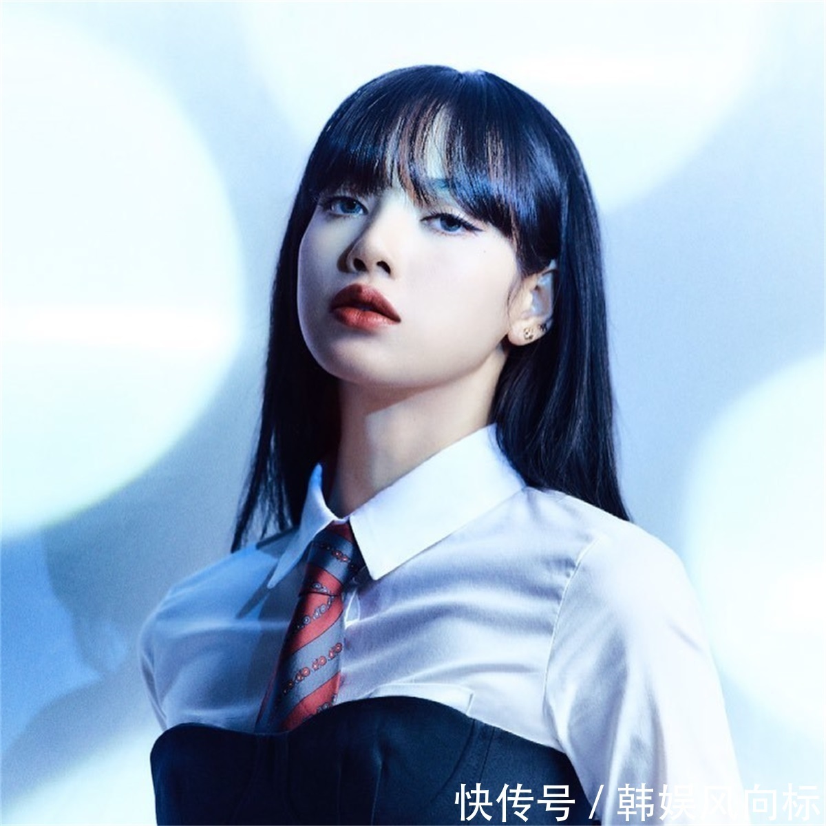 blBLACKPINK Lisa穿着一身宝格丽服装，需要花费多少钱？