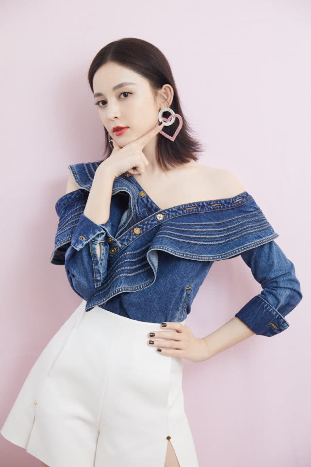 可爱不过古力娜扎,娜扎扮可爱是真可爱,