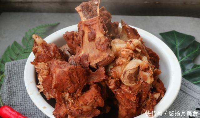 诱人|这才是酱骨头的正确做法,色泽诱人,酱香味浓郁,学会就是赚到