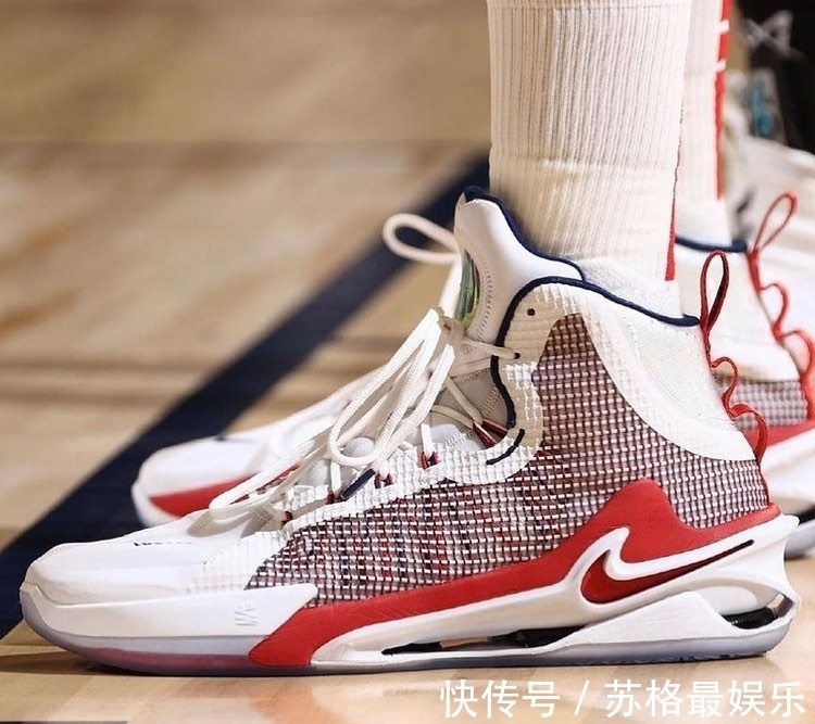 basketball Nike 不装了!究极变态的「顶级缓震」球鞋即将登场