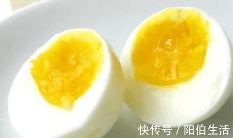 鸡蛋怎么一煮就开裂?掌握几个小窍门,鸡蛋煮好完整,更好剥壳