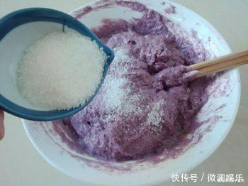好吃应季的糕点,又有营养又健康,教你做一款鸡蛋紫薯蒸糕