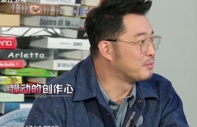 跑男的全员戴眼镜，蔡徐坤儒雅，黄旭熙阳光，唯独baby特别