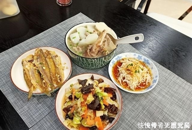 宅家20天，有人3餐有人2餐，晒晒我家9天晚餐，最后1餐网友乐了