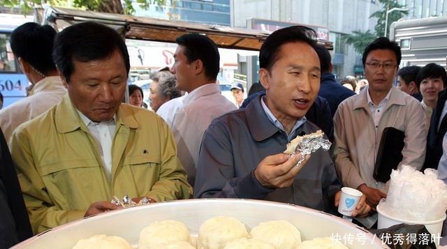 都是白色粉末，小苏打和食用碱有啥区别用法差别大，别再用错了