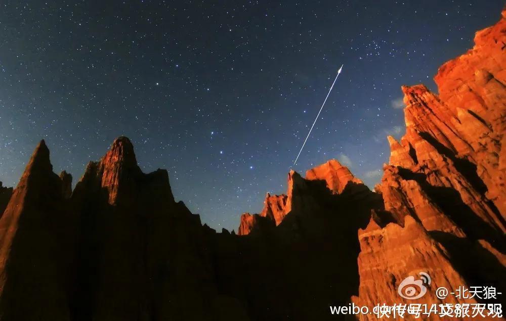 简直|组图！云南楚雄元谋土林的星空、银河，简直绝了