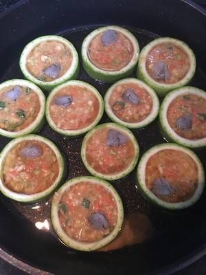 比肉好吃的素菜菜谱，香煎西葫芦，简单美味营养，超下饭，吃不够