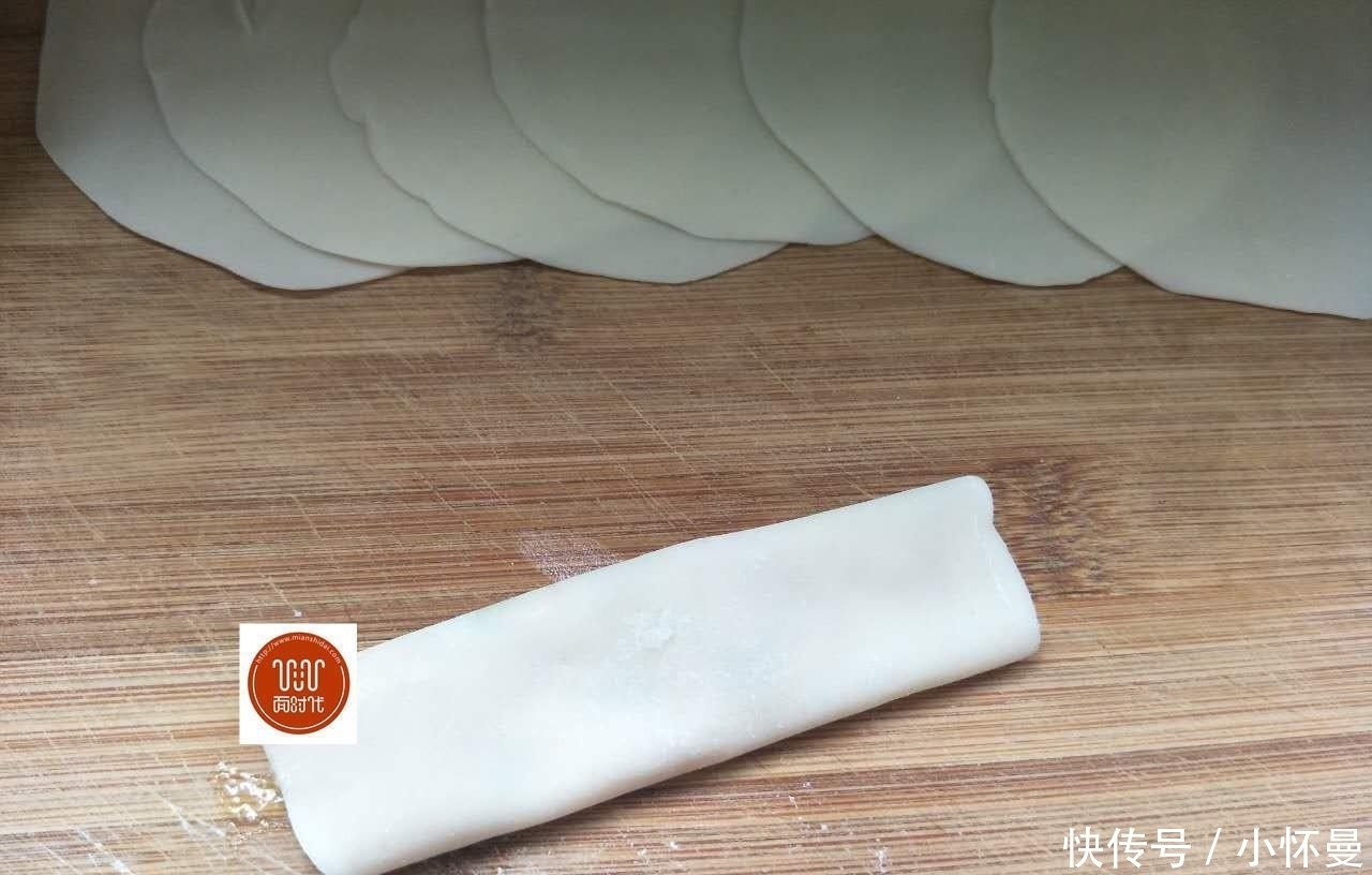 易学|告诉你饺子皮一个新吃法,简单易学,超好吃,你也试试吧