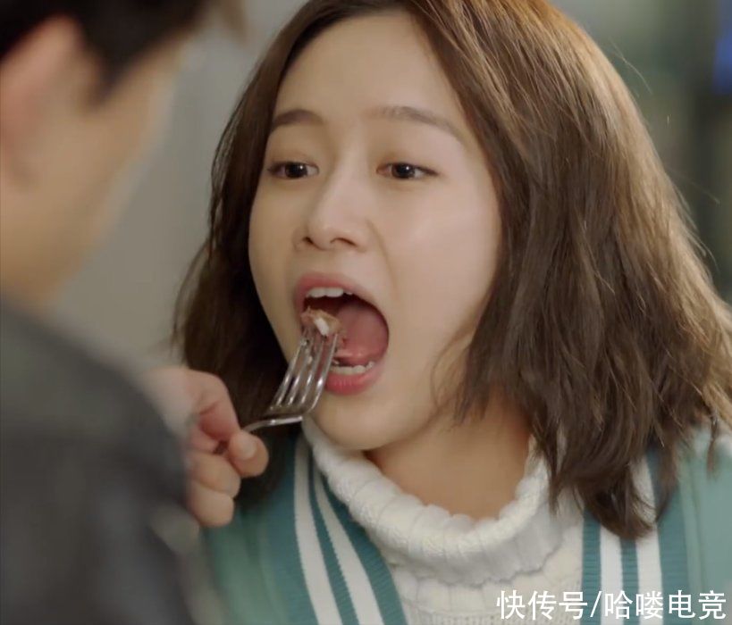 《暗恋橘生淮南》：和现女友吃饭想着前女友，戈壁渣男实锤