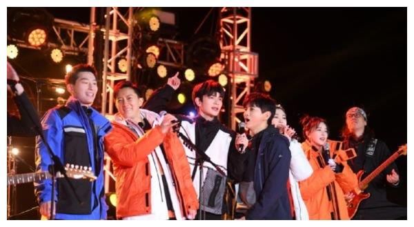 《追星星的人》热度持续走高,观星团与星空的神秘联接逐一揭开