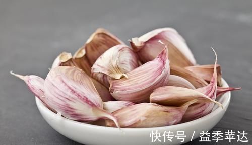 胃反酸|胃部的洗洁精找到了,不是大蒜,经常吃点,幽门螺杆菌全消失