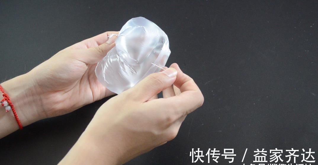 花草|花盆上放一个塑料袋, 没想到还有这个妙用, 看完这招你会感谢我的