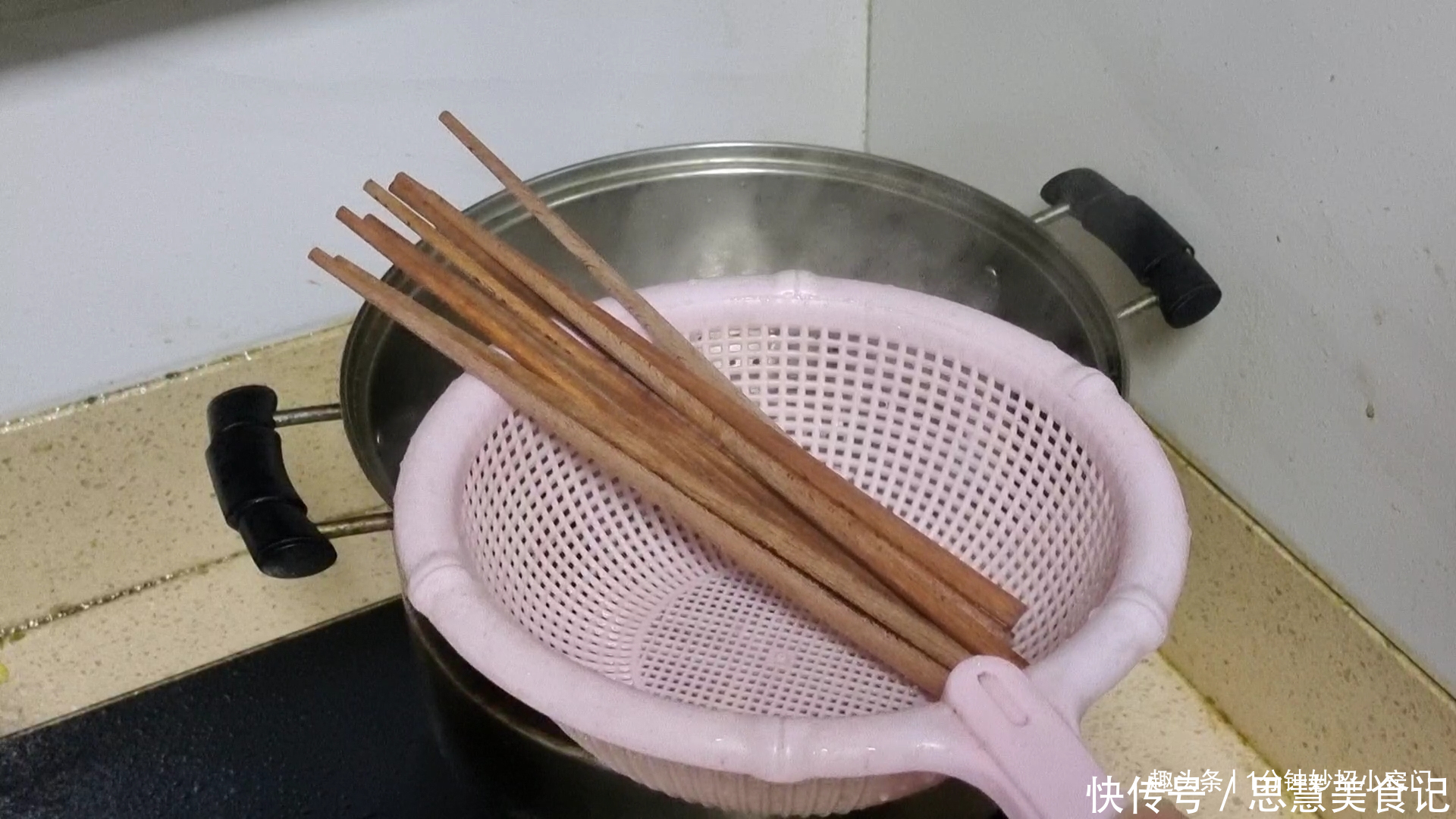 杀菌|每天用清水洗筷子，相当于吃细菌，教你一个方法，筷子干净又杀菌