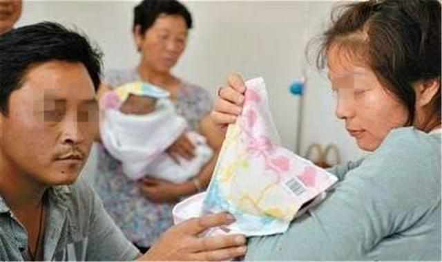 孩子|“无腿妈妈”执意生孩子,试管生下双胞胎,5年后她过得怎么样了