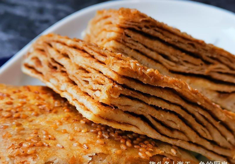 想吃麻酱千层饼不用排队买，在家做简单易学，外焦里软好吃