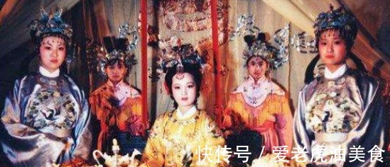 女史$《红楼梦》贾元春真是皇上宠妃这几个细节可以看出,后宫的秘密!