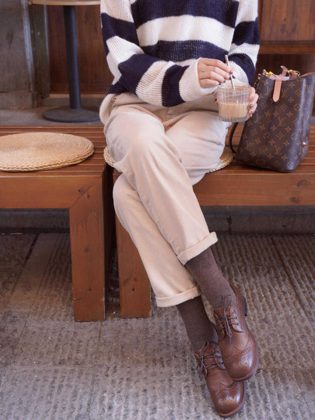 冬天 冬天别再穿马丁靴了!试试这几款小皮鞋,气质、格调瞬间就起来了