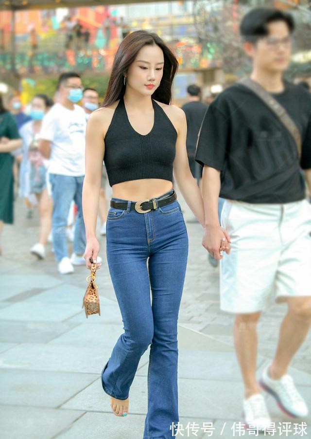 搭配|直筒牛仔裤,穿出超模的范,清爽靓丽又显美的气息