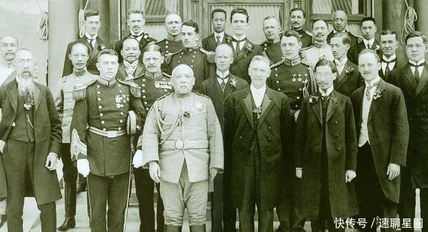 袁世凯|儿子问袁世凯:我可以能继位吗?袁世凯仅仅回答了两个字