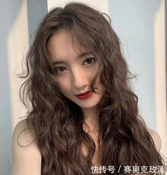 时尚|日常的时尚发型,高丸子头温柔甜美很有少女感,这款值得尝试